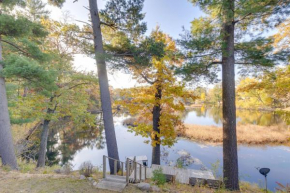 Riverfront Home with Kayaks Fish and Stay in Waupaca!